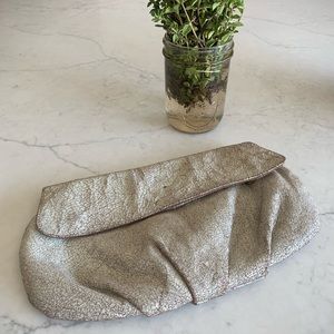 Cracked, soft Leather Lucia Bella clutch🌞